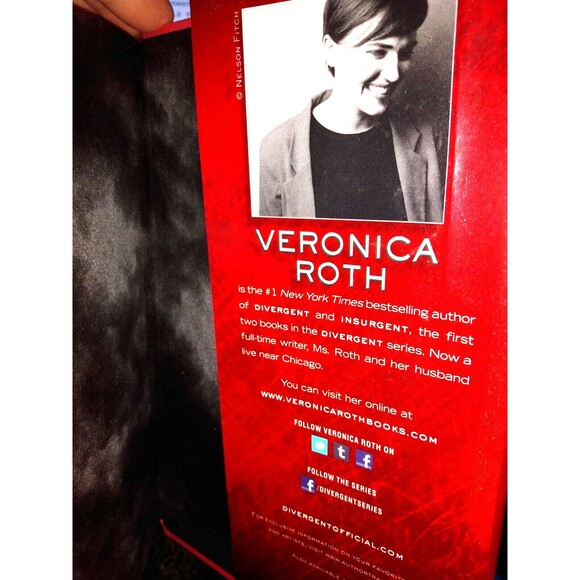 Allegiant by Veronica Roth 2013 Hardcover Dust Jacket Divergent Series READ - Picture 7 of 8